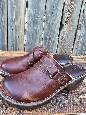 Boc. Brown Leather Slip On Mules Clogs Size 5